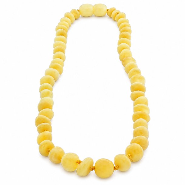 Naturformet Ravk�de Af Det Flotteste M�lkeravsperler- 48 CM
