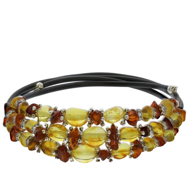 Drahtarmband verziert mit echten Bernsteinperlen