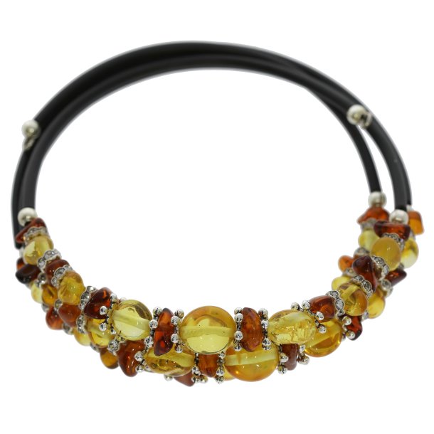 Drahtarmband verziert mit echten Bernsteinperlen