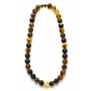 Flot Jordravs K�de/ Amber necklace