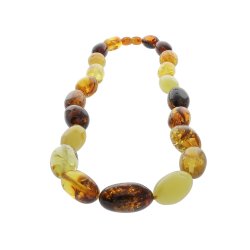 �gte ravk�de af oliven formet ravstykker / Olive Form Amber Necklaces / Echte Bernstein Kette