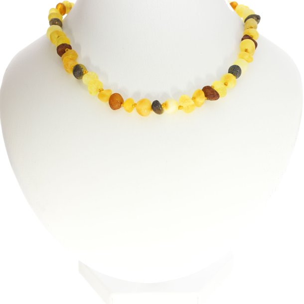 Brnekde Af Naturformet Upoleret Ravperler