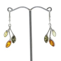 Den Flydende Glamour i farver - gte rav og slv reringe 