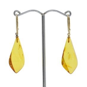 Kantede Og Unikke Ravreringe I Forgyldt Slv