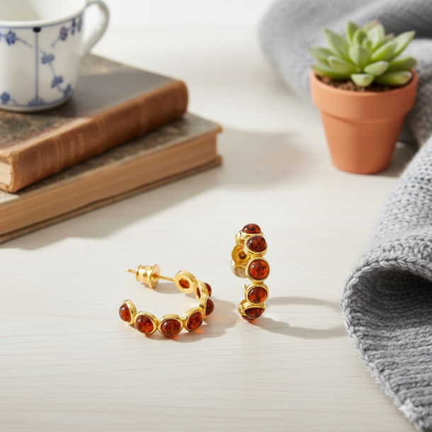 Vergoldete Creolen  mit echtem Bernstein in brauner Farbe