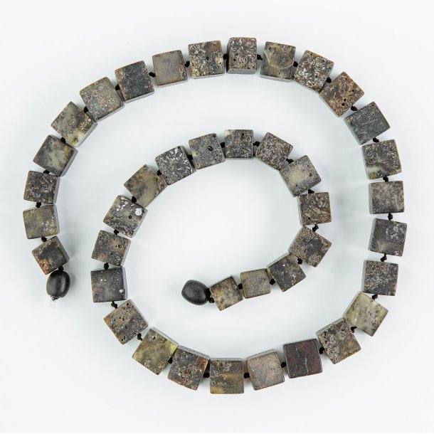 K�de Af �gte Terningformet Jordrav  / Real Amber Necklace  / Echte Bernstein Kette 