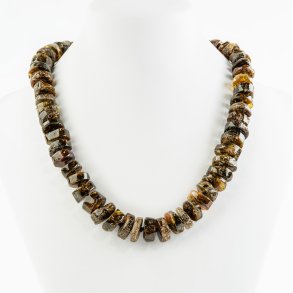 gte Rav Halskde lavet af naturligt moserav - fint poleret 