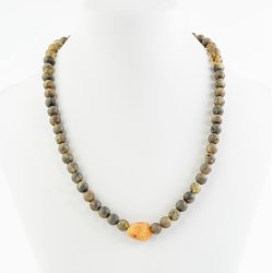 Perlenkette aus echtem Moserav und einem nat�rlichen St�ck Nordsee-Bernstein
