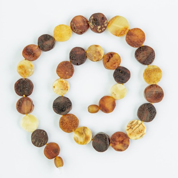 Bezaubernde Bernstein Halskette mit flachen und runden Bernstein St�cken