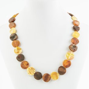 Yndig Ravkde Med Flade Og Runde Ravstykker