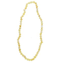 Die absolut sch�ne Perlenkette aus dem seltensten cremewei�en Bernstein