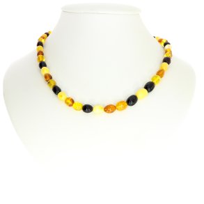 Halskder med gte ravperler i forskellige farver