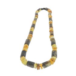 Ravkde Med Naturformet Og Cylinderformet Ravstykker / ernsteinkette mit naturgeformten und zylindri