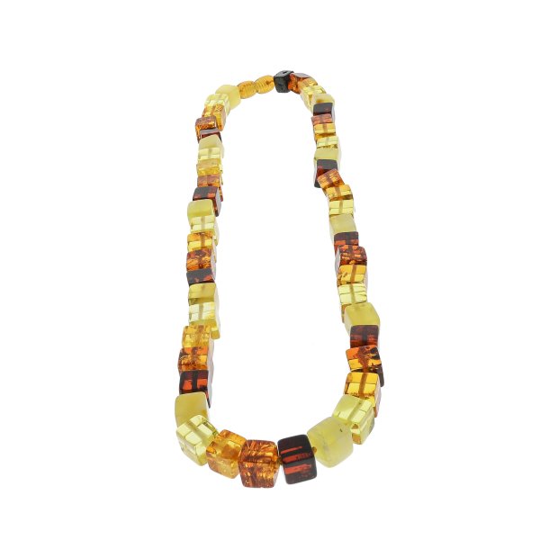 W�rfelf�rmige Kette aus echtem Bernstein