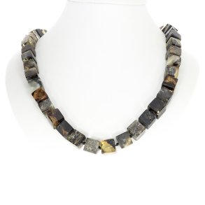 En stor Ravkde Af gte Terningformet Jordrav 