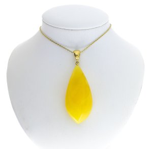 Wundersch�ner Bernsteinanh�nger aus der Nordsee mit vergoldetem Verschluss