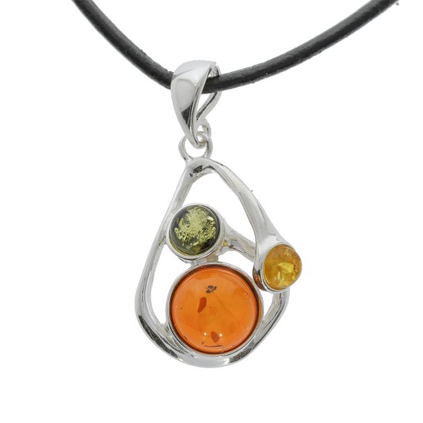 Eksklusivt vedh�ng i sterlings�lv med naturligt dansk rav. Perfekt til hverdagsbrug og som gave