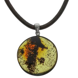 Ein �Solar Plexus� Anh�nger aus nat�rlich nordischem Bernstein