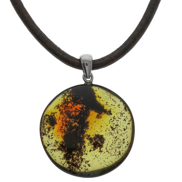 Ein �Solar Plexus� Anh�nger aus nat�rlich nordischem Bernstein