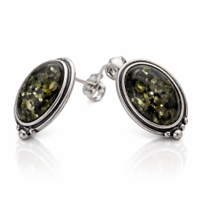 Sch�ne und klassische ovale Bernstein-Ohrringe