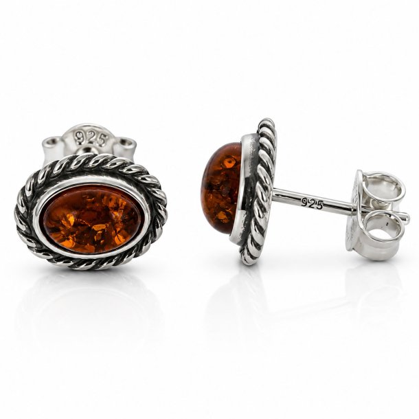 Ovale Ohrstecker mit Echtem Cognacfarbenem Baltischen Bernstein in Oxidiertem 925 Sterling Silber
