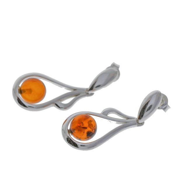 Drbereringe Med En Indkapslet Ravperle 