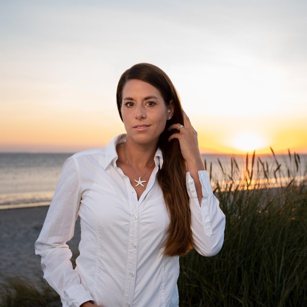 Fantastisk Sstjerne vedhng med strand sand