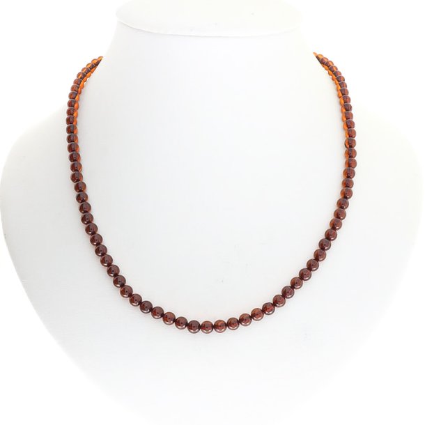 Bernsteinhalskette aus globalen Hochglanz-Bernsteinperlchen in braun Farbton 45cm