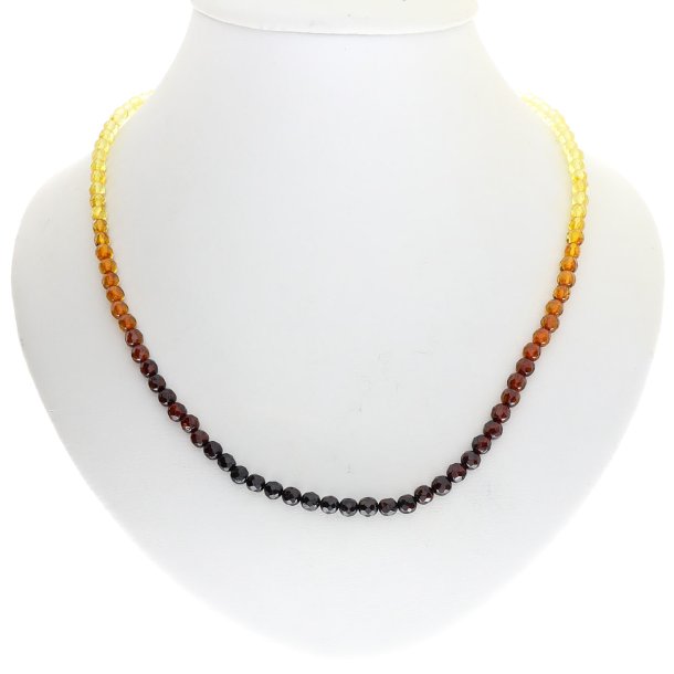 Bernsteinkette in Diamantfacettenform aus hochgl�nzenden Bernsteinperlen