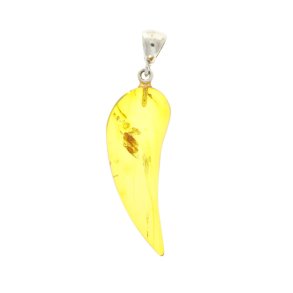 Tandformet vedhng af gte rav